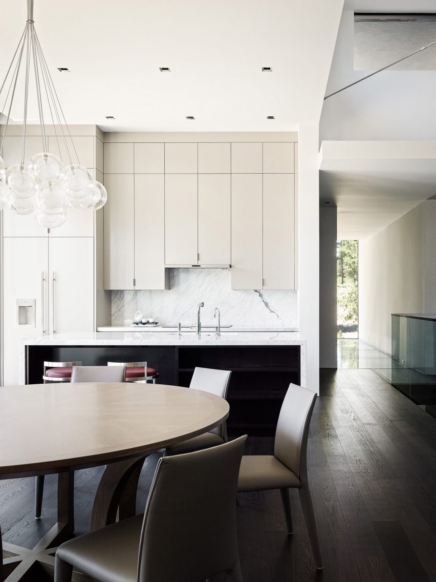 Creek House by Faulkner Architects