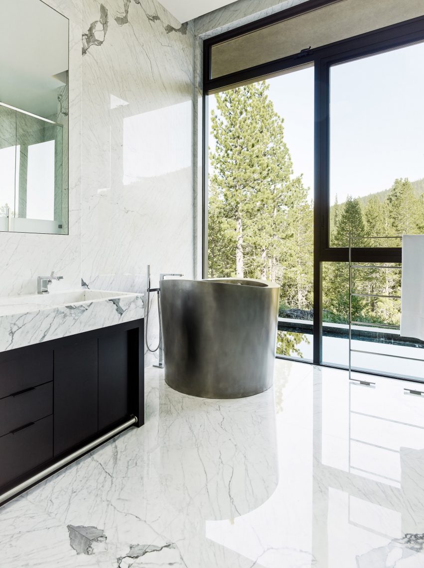 Creek House by Faulkner Architects