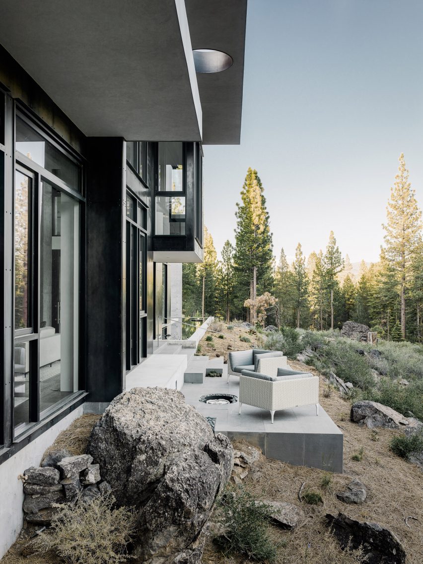Creek House by Faulkner Architects