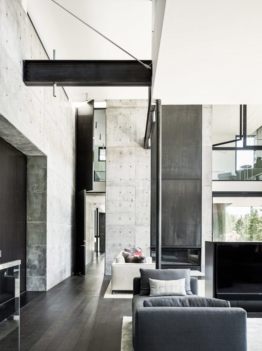 Creek House by Faulkner Architects