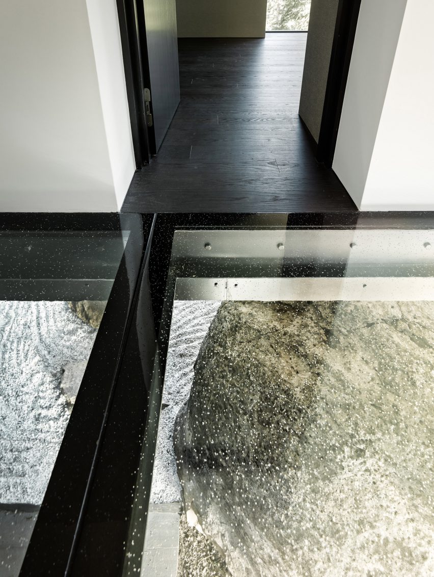 Creek House by Faulkner Architects