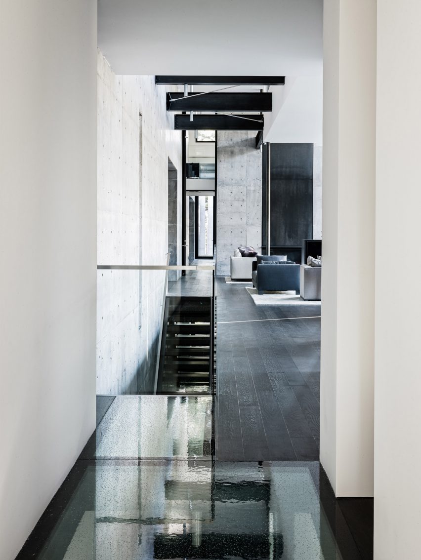 Creek House by Faulkner Architects