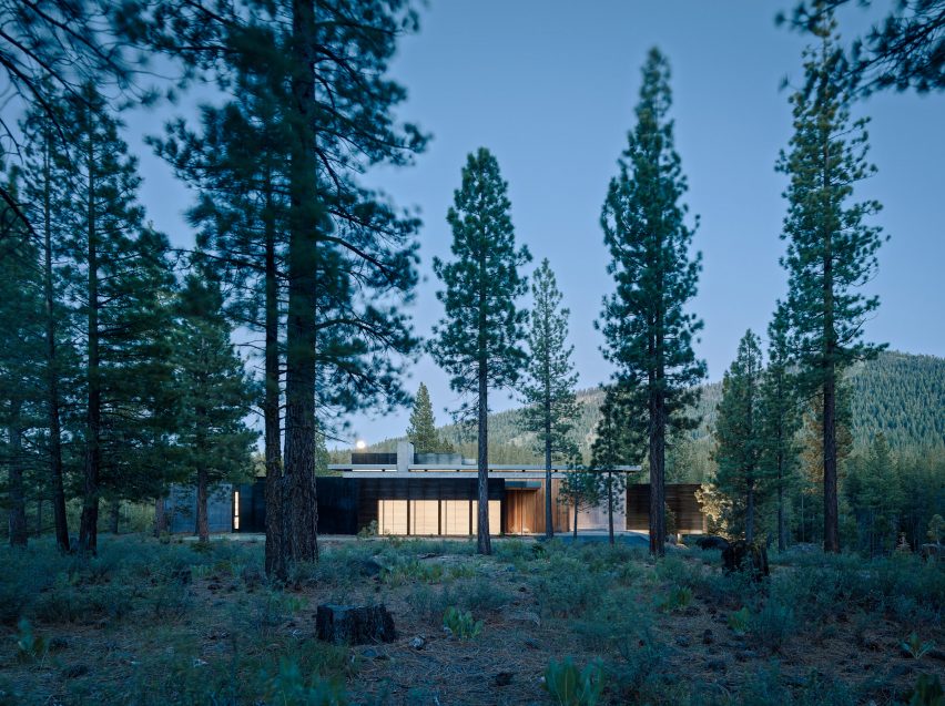 Creek House by Faulkner Architects
