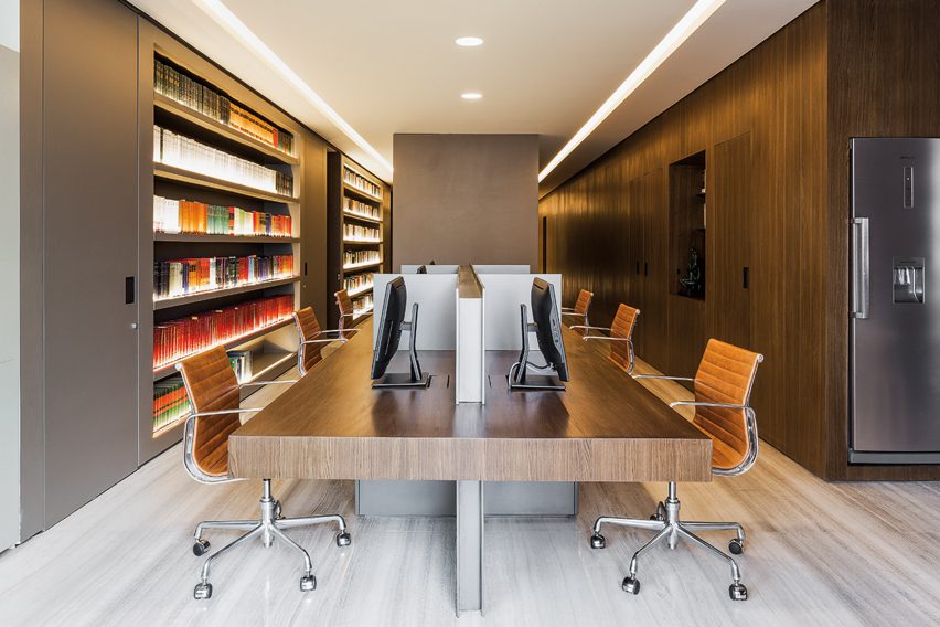 Ha Office by Studio Arthur Casas