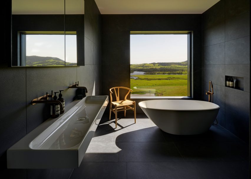 Headland House by Atelier Andy Carson
