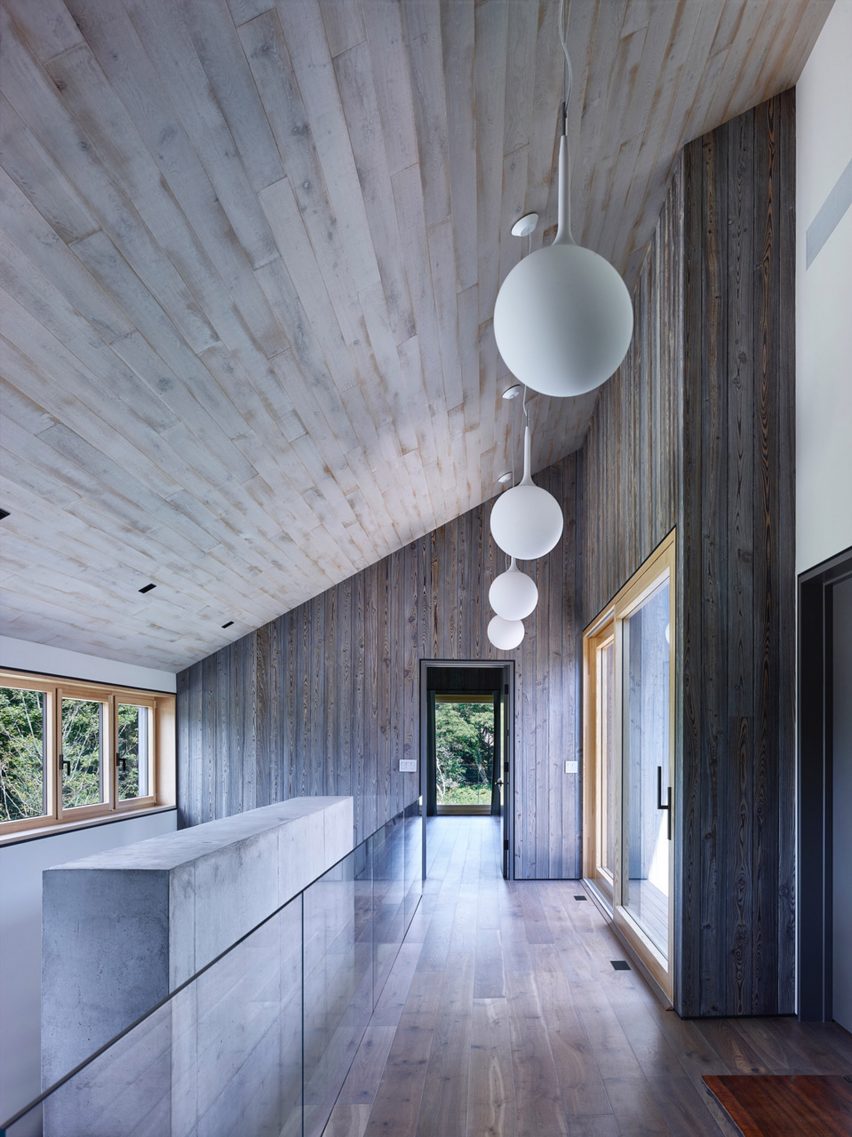 House in Amagansett by Maziar Behrooz Architecture