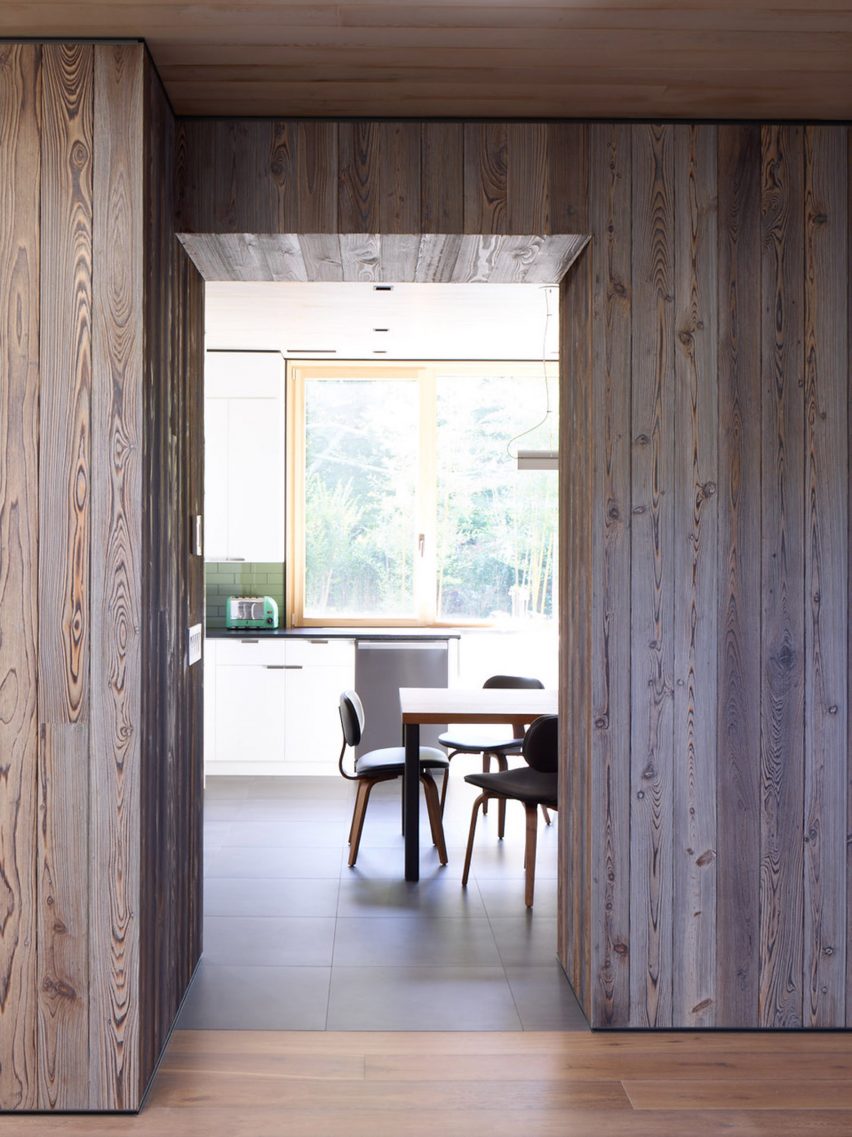 House in Amagansett by Maziar Behrooz Architecture