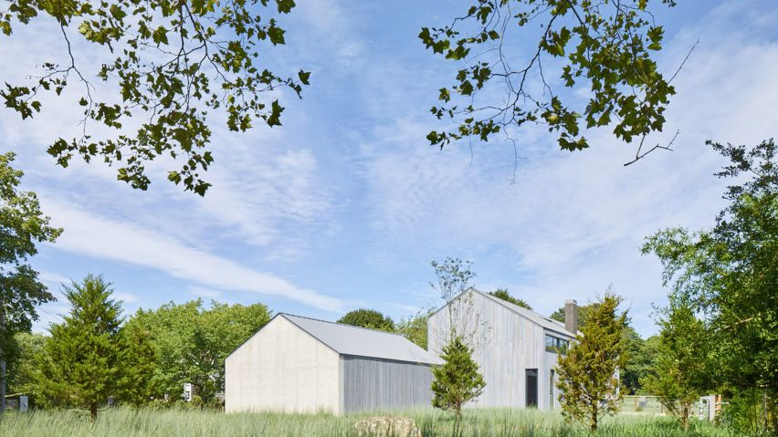 House in Amagansett by Maziar Behrooz Architecture