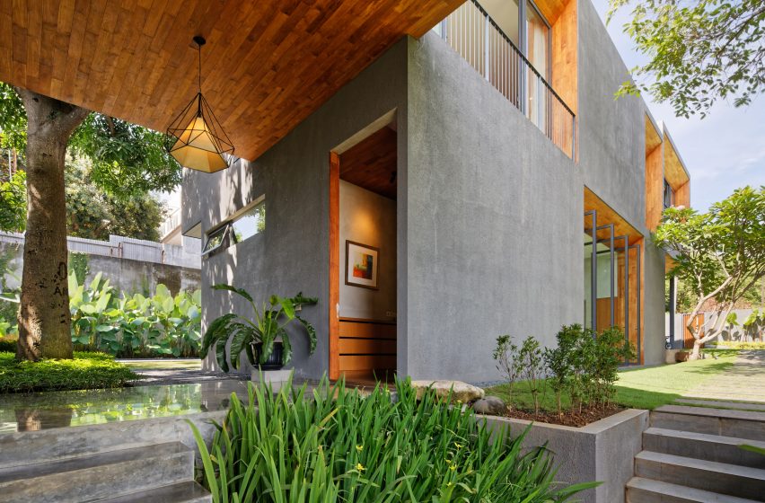 House of Inside and Outside by Tamara Wibowo Architects
