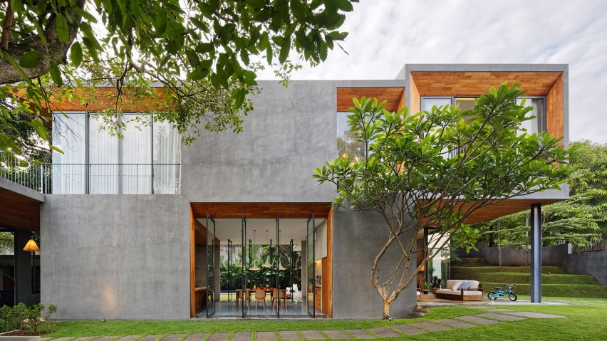 House of Inside and Outside by Tamara Wibowo Architects