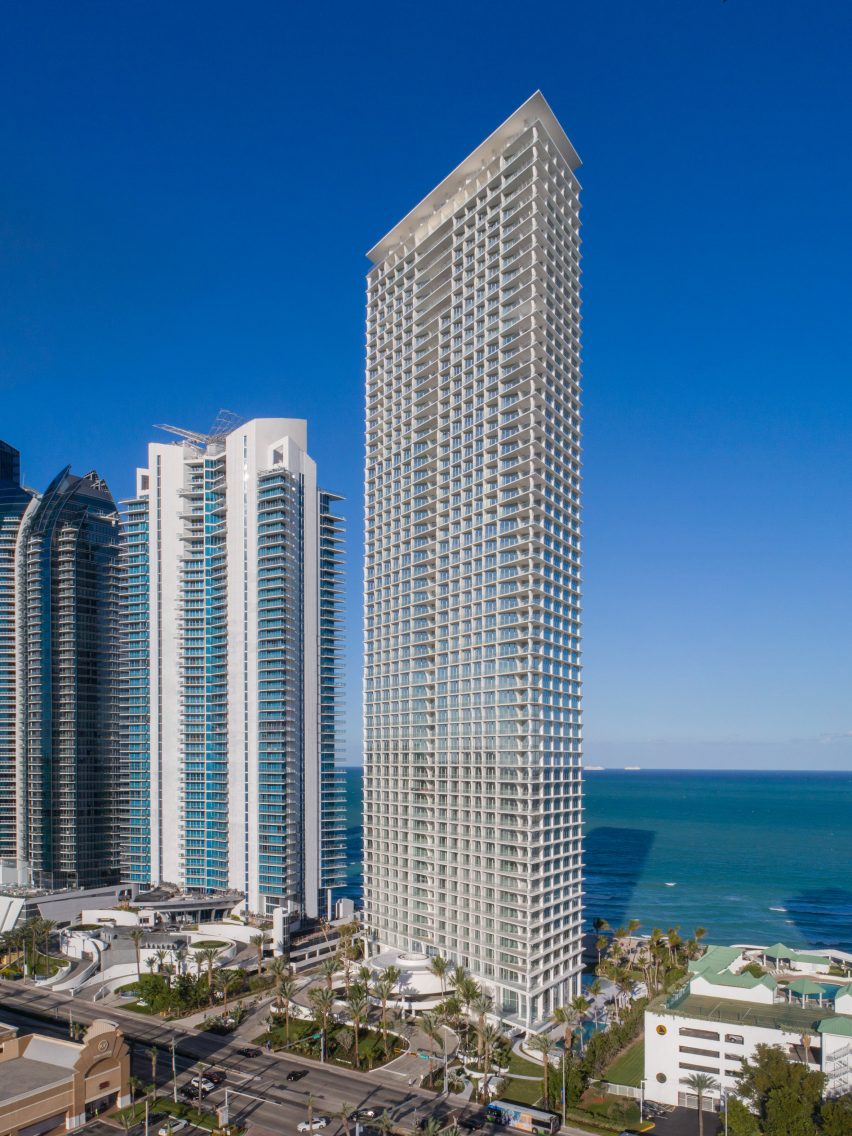 Jade Signature by Herzog & de Meuron