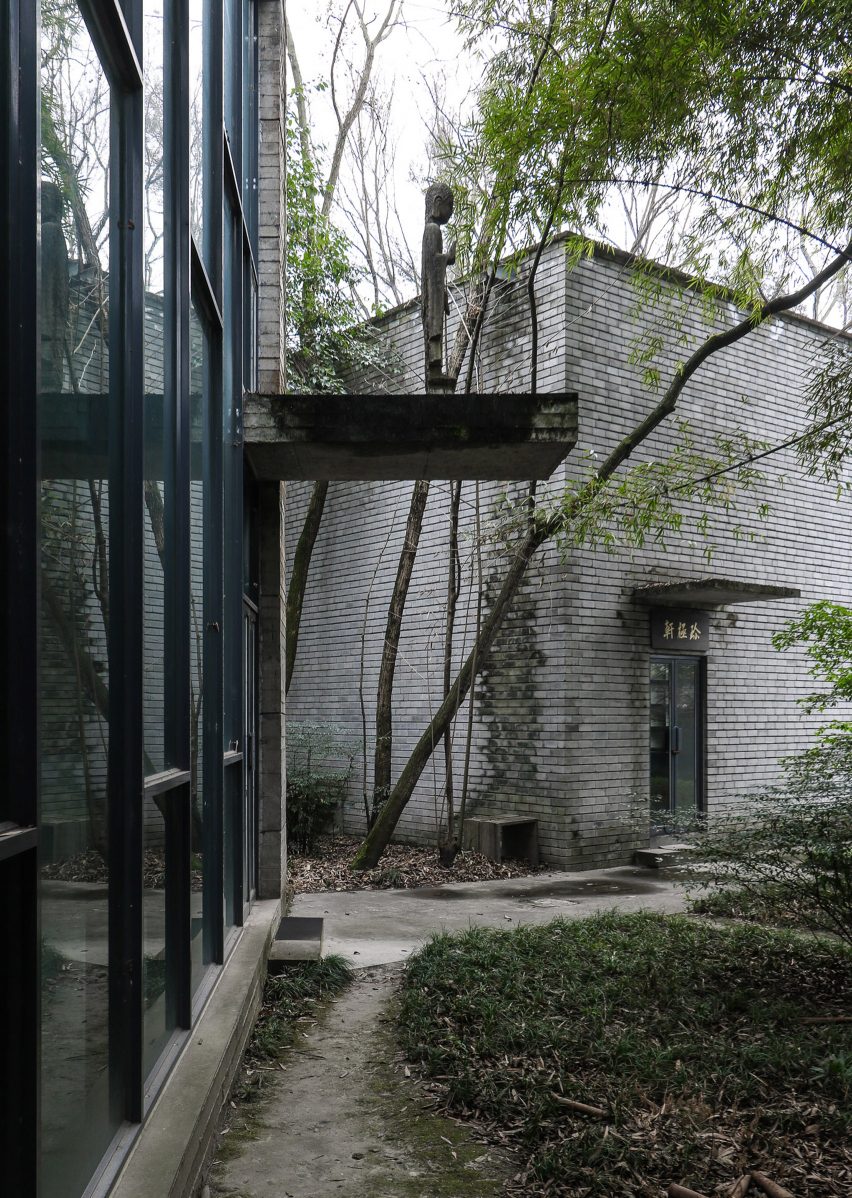 Luyeyuan Buddhist Sculpture Museum by Jiakun Architects, photos by Jazzy Li