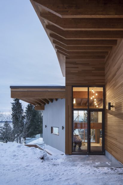 L'Accostee House by Bourgeois Lechasseur architects