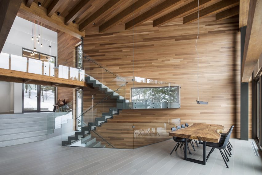 L'Accostee House by Bourgeois Lechasseur architects