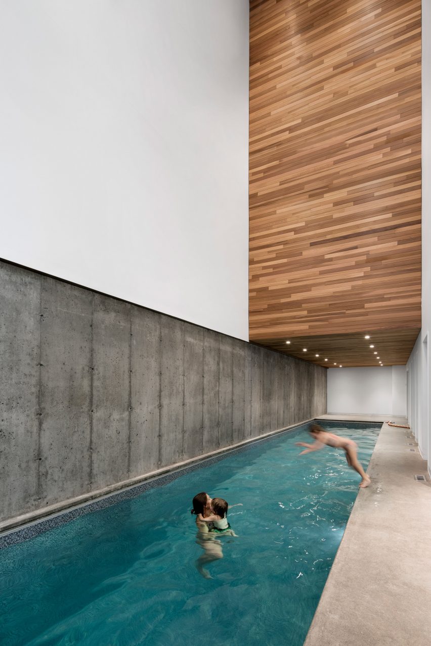 L'Accostee House by Bourgeois Lechasseur architects