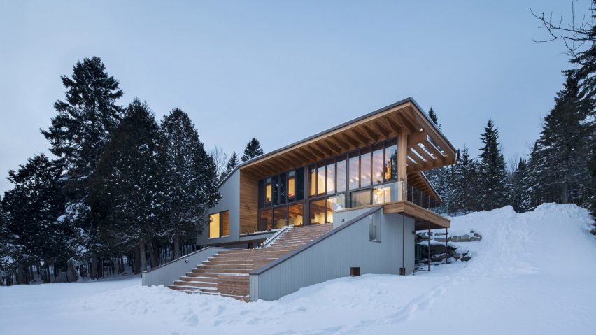 L'Accostee House by Bourgeois Lechasseur architects