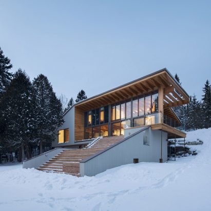 L'Accostee House by Bourgeois Lechasseur architects