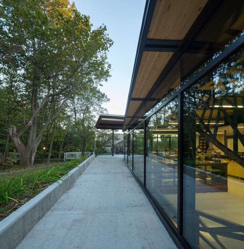 Landscape Pavilion by Anne Carrier architecture