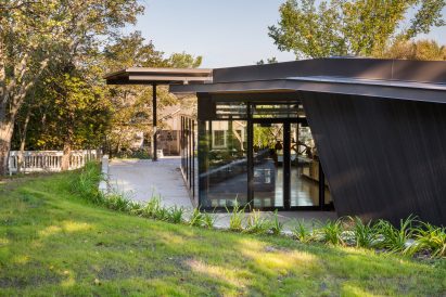 Landscape Pavilion by Anne Carrier architecture
