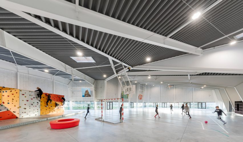 Multi-purpose Sports and Community Facility by Nord Architects