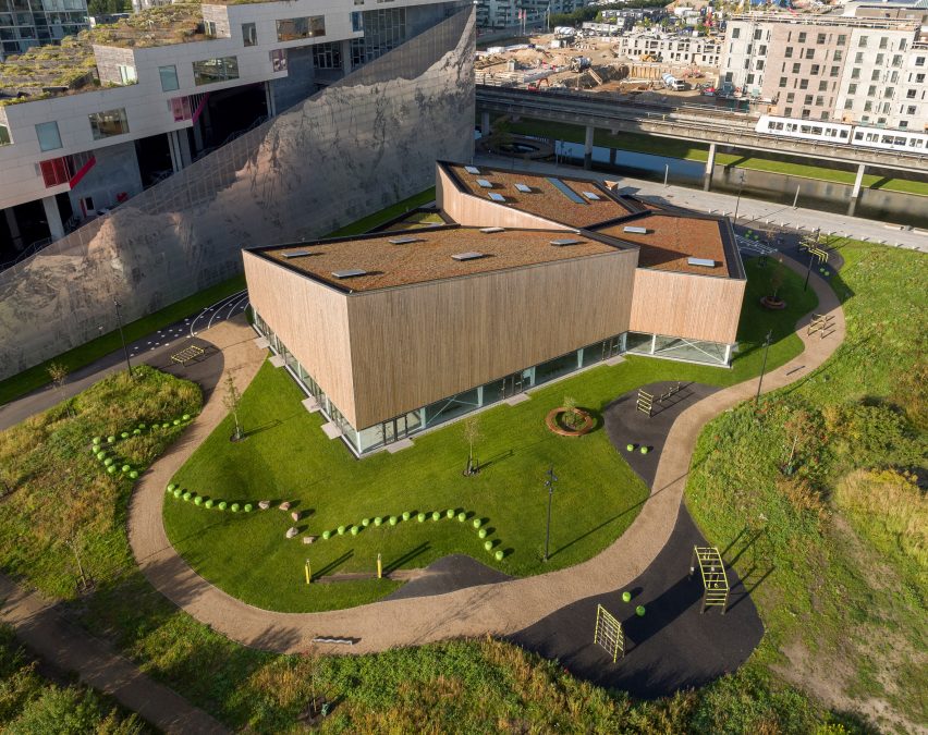 Multi-purpose Sports and Community Facility by Nord Architects