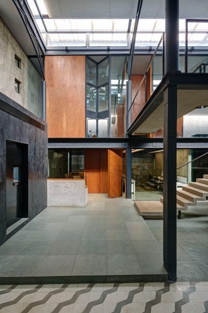 Office in Mumbai by SJK Architects