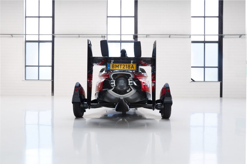 Pal-V presents "world's first" certified commercial flying car
