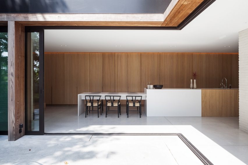 Pied-a-Terre annex by Steven Vandenborre