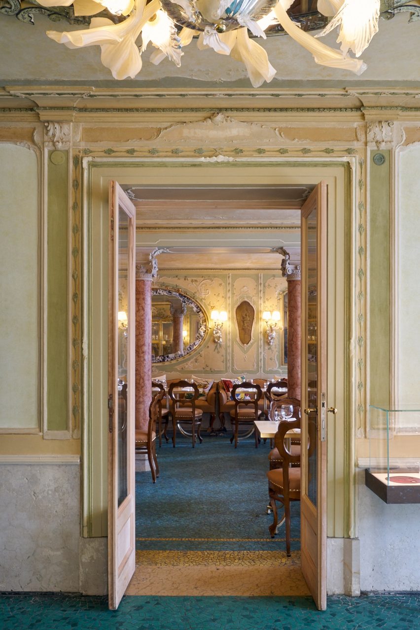 Quadri by Philippe Starck