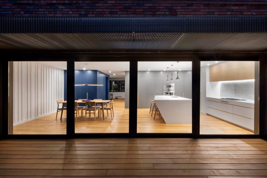 Courcelette Residence by Naturehumaine