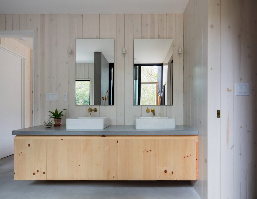 Surf House by T W Ryan Architecture