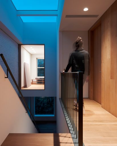 Switchback House by LANDA