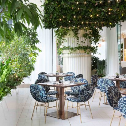 10 restaurant interiors suitable for spring