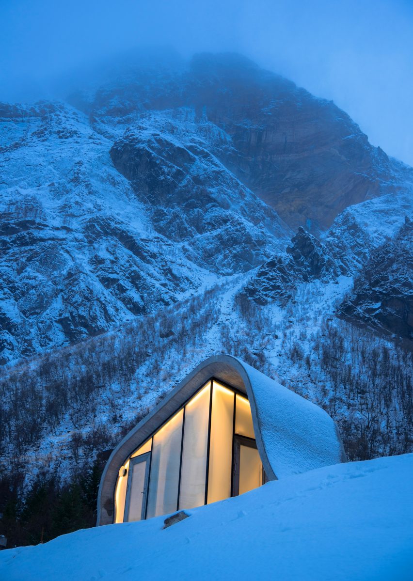 Ureddplassen (Norwegian Scenic Route) by Haugen/Zohar Arkitekter