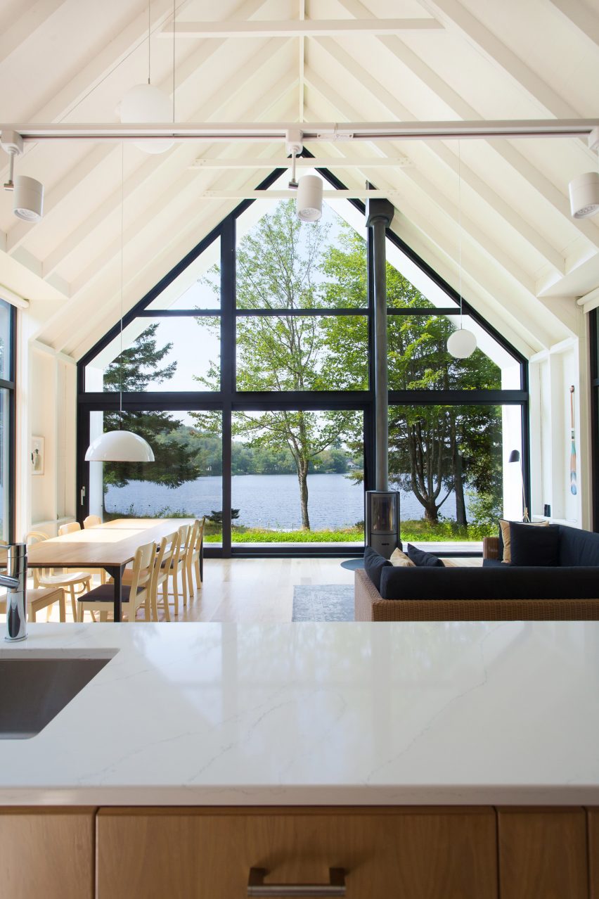 Window on the Lake by Yh2