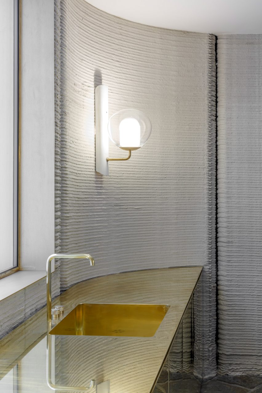 CLS Architetti and Arup use a portable robot to 3D print a house in Milan