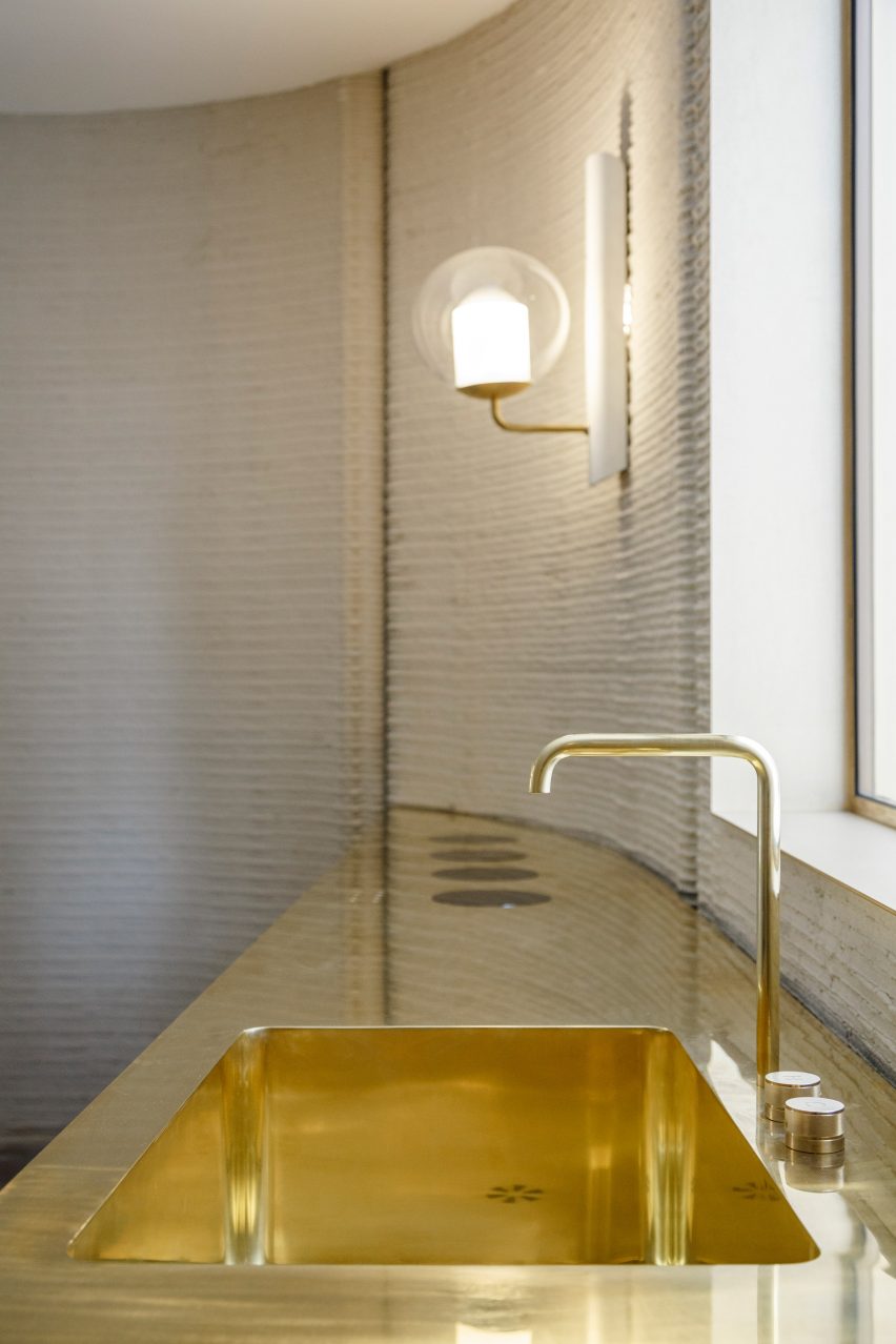 CLS Architetti and Arup use a portable robot to 3D print a house in Milan