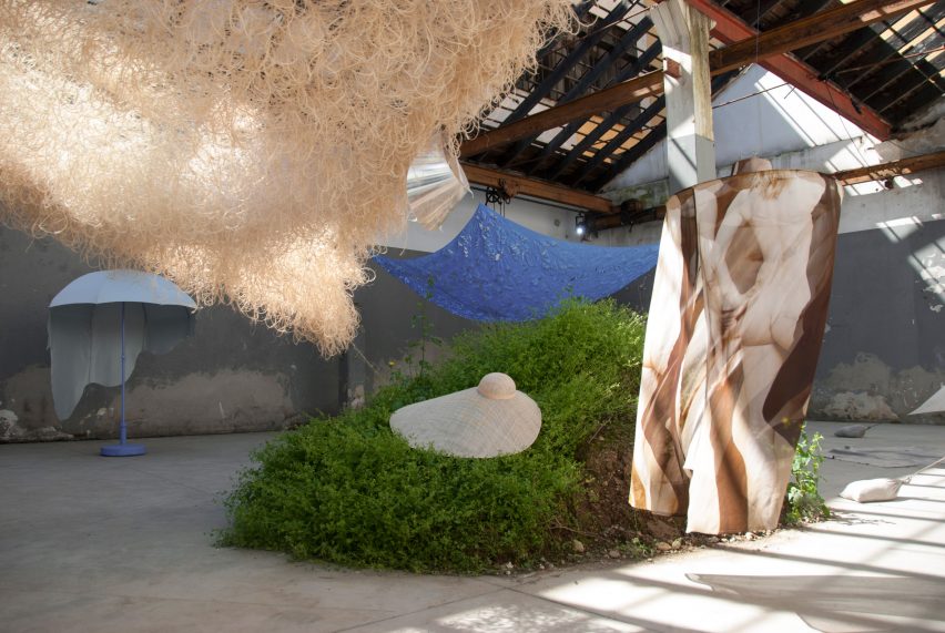 Belén presents textile-based alternatives to "harmful" sunscreens