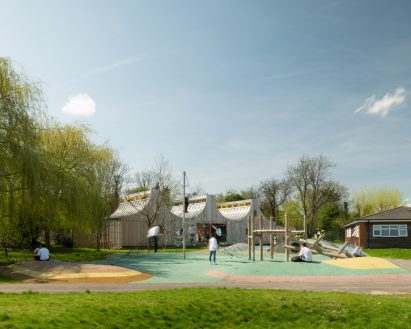 Belvue woodland school by Studio Weave