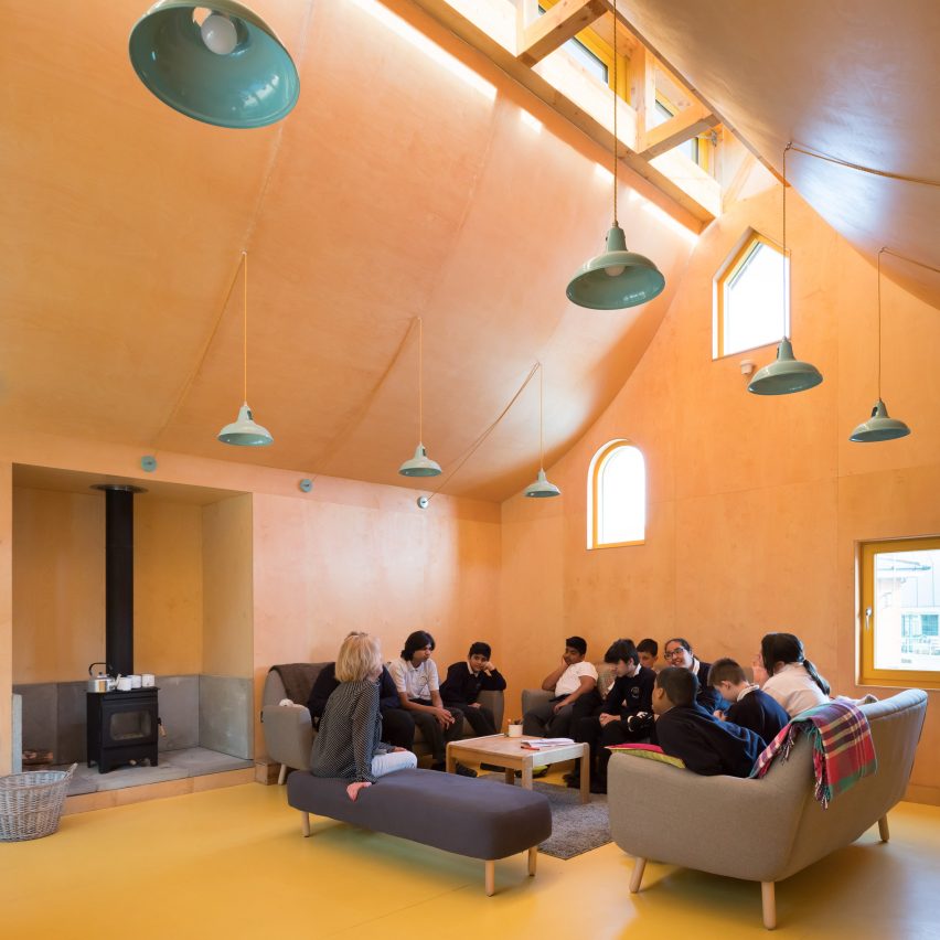 Belvue woodland school by Studio Weave