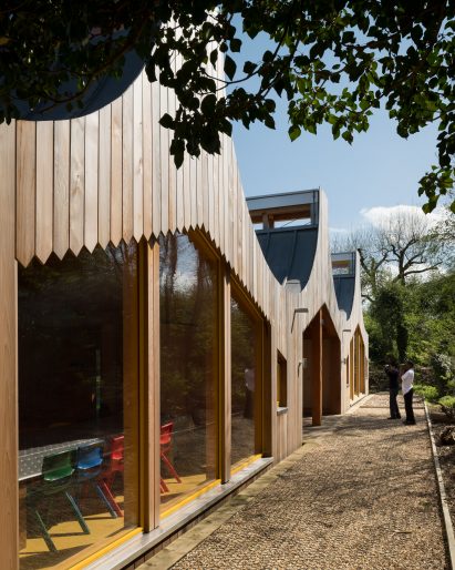 Belvue woodland school by Studio Weave