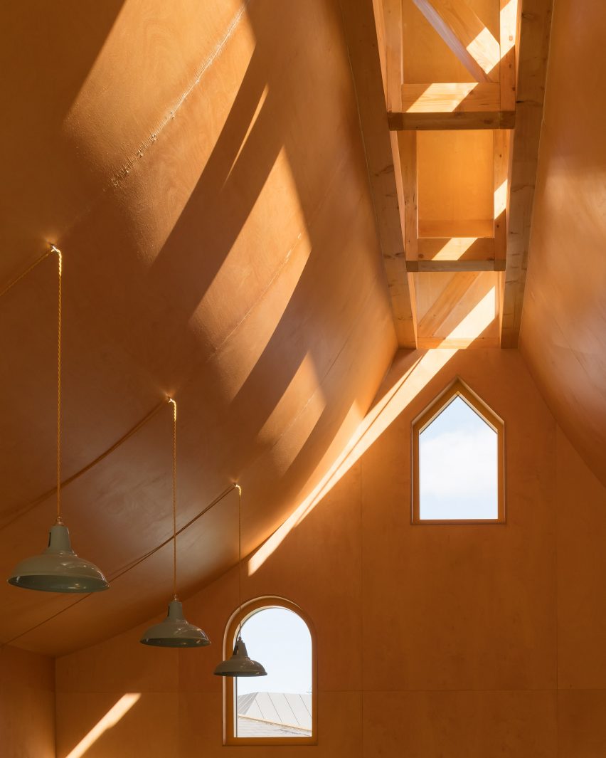 Belvue woodland school by Studio Weave
