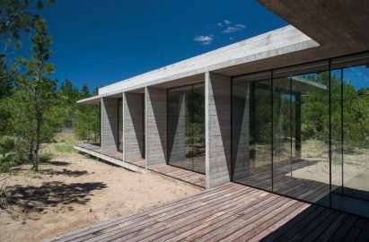 Equestrian House by Luciano Kruk Arquitectos