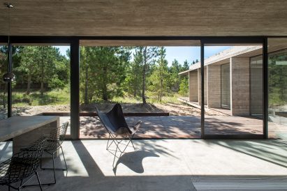 Equestrian House by Luciano Kruk Arquitectos