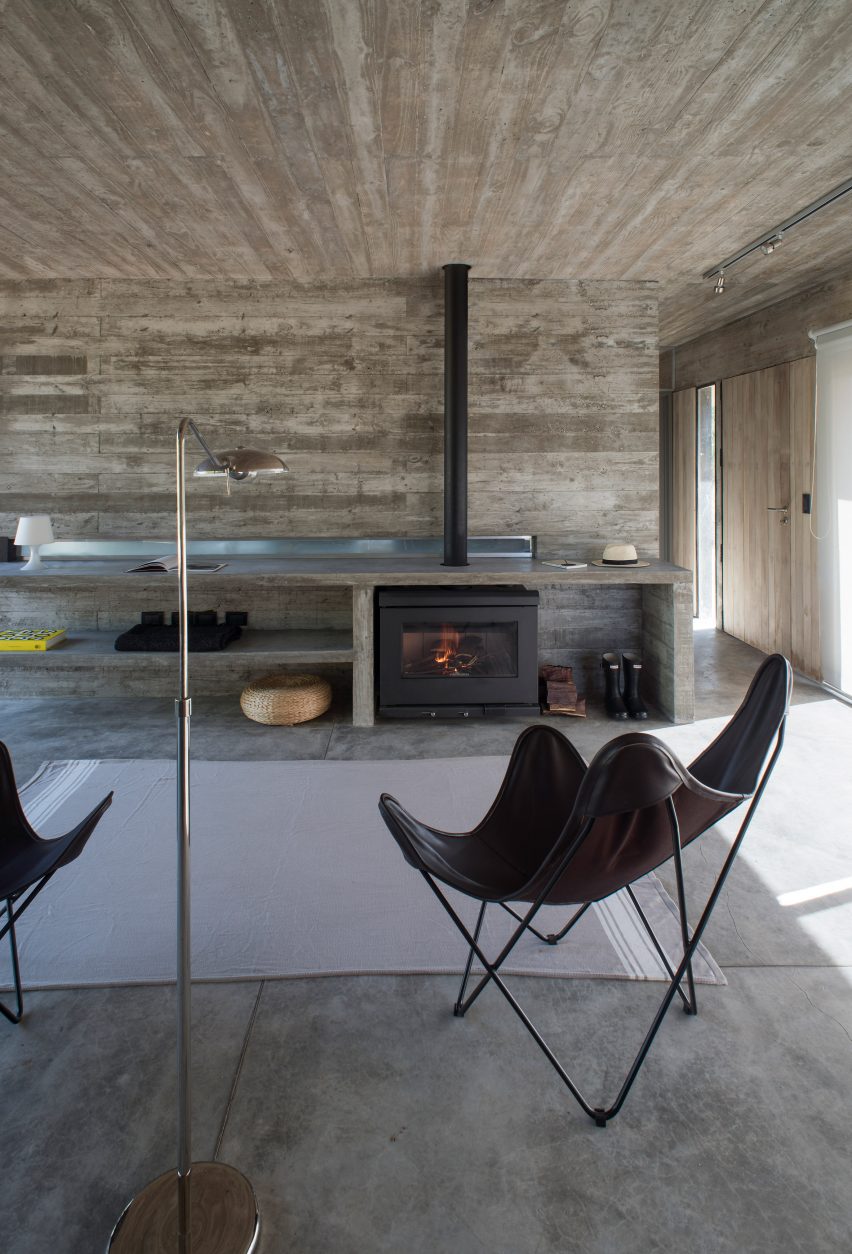 Equestrian House by Luciano Kruk Arquitectos