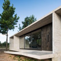 Equestrian House by Luciano Kruk Arquitectos