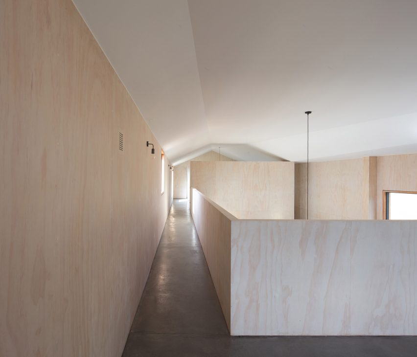 Casa Hualle by Ampuero Yutronic