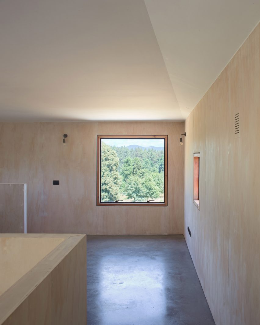 Casa Hualle by Ampuero Yutronic