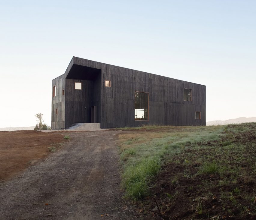 Casa Hualle by Ampuero Yutronic
