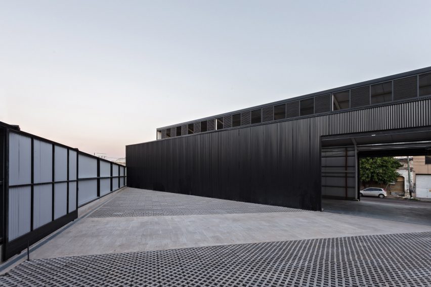 Caseros Depot by Moarqs